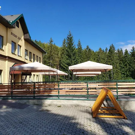 Rs Bernov Zatisi Maison d'hôtes